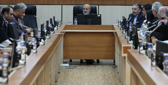 با افتخار از محصولات آرایشی و بهداشتی ایرانی استفاده می‌کنیم 